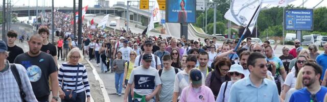 Na Trgu Slavija u Beogradu počeo protest studenata u blokadi