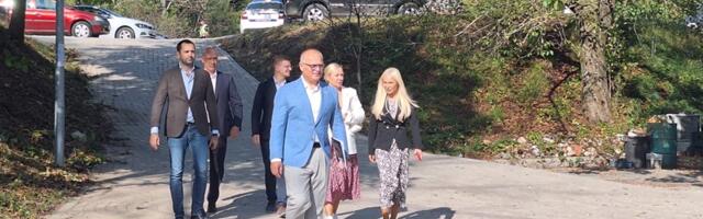 PRATITE OVDE UŽIVO - Vesić obilazi radove u Međuvršju, Ovčar Banji i kablarskom putu