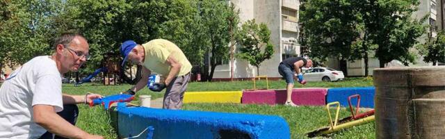 Kad nisu hteli nadležni, onda su građani zasukali rukave i uredili dečje igralište