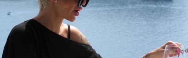 "Ne bih mogla da radim na televiziji da nisam zadovoljila kriterijume" Dušica Jakovljević OTVORENO o svim zahvatima tokom karijere: POKAZALA TELO u PETOJ DECENIJI! (FOTO)