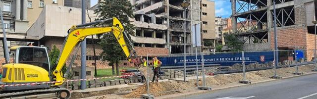 Beograd ostaje: Sve društvene snage da se organizuju za odbranu Generalštaba