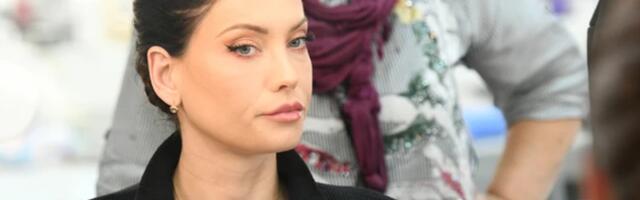 Na glavi šubara, a na njoj ogromna bunda: Mirka Vasiljević sedi, a drugi je tetoše!