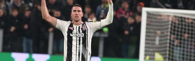 DUGO NIKO OVAKO NIJE PRIČAO O VLAHOVIĆU! Legendarni Italijan svrstao Vlahovića među pet najboljih napadača u Evropi!