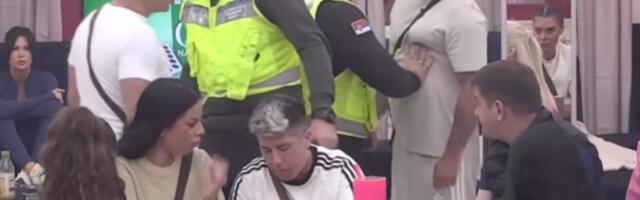 ASMINA DURDŽIĆA HITNO IZVELI ZBOG TUČE! Prekinuta emisija, obezbeđenje momentalno doletelo!