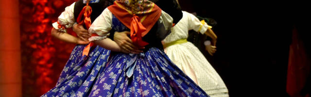 Studentski festival folklora u Nišu okuplja ansamble iz Južne Amerike, Indonezije, Egipta i Evrope