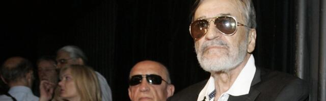 "Uvek je bio šmeker": Nikad viđena fotografija Dragana Nikolića iz lične karte (FOTO)