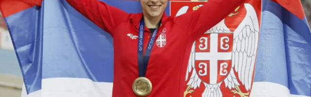Адриана Вилагош поново заблистала