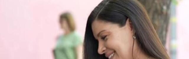 Sanjin dvogodišnji sin raspametio sve frizurom! Mali je pravi šmeker i maneken - zasukao rukave i pomaže mami