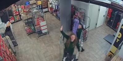 GORE MREŽE ZBOG SNIMKA IZ SUPERMARKETA Nadzorne kamere snimile sve! Šta rade radnice usred smene kad misle da ih niko ne gleda! "Neprimereno" (VIDEO)