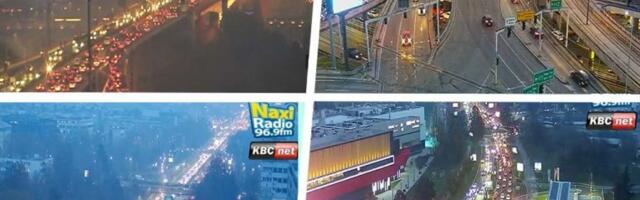 NA KLJUČNIM PRAVCIMA SAOBRAĆAJ STOJI, A MAGLA DODATNO GUŠI GRAD! Gužve na sve strane u Beogradu! Automobili ovde mile, vozačima se SAVETUJE MAKSIMALAN OPREZ! (FOTO)