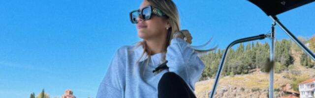 "Evo svi me gledaju": Pevačica preterala - U ovakvom izdanju izašla na ulicu (FOTO)