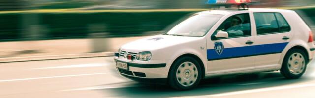 Automobilom udario motociklistu, pa izašao da ga bije! Drama na putu u Zvorniku