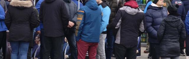 Sukob studenata i SNS u Resniku