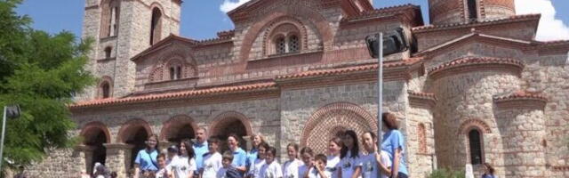 Dečji pravoslavni kamp u Ohridu: Deca sa Kosova i Metohije, iz centralne Srbije i regiona u poseti svetinjama u Makedoniji
