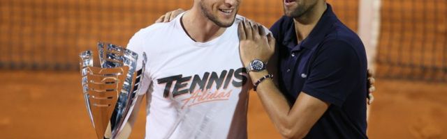 Novak: Domi, nadam se da voliš Srbiju, pošto ona voli tebe