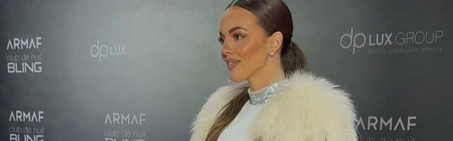 Sofija Šašić u efektnom stajlingu zasijala na promociji parfema: Željkova naslednica ponela raskošnu bundu