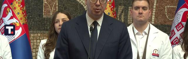 Vucic announces Serbia and Russia have agreed to extend gas arrangement; "NIS won't be stolen from Russia"