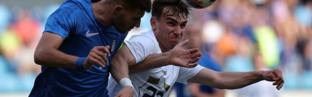 (VIDEO) Majstorija mladog srpskog fudbalera: Cvetkovićev gol sa pola terena u pobedi nad Engleskom