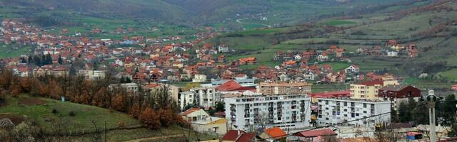 Kancelarija za KiM: Privedena dvojica direktora srpskih OŠ iz Kosovske Kamenice