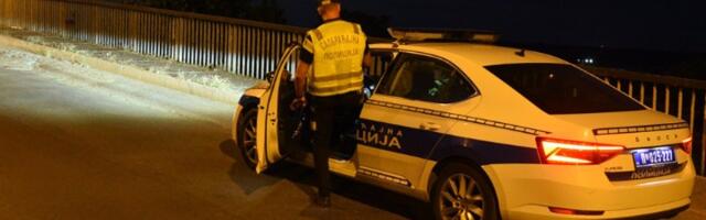 Red psovki i pretnji: Policijski presretači zaustavili vozača, nastao haos