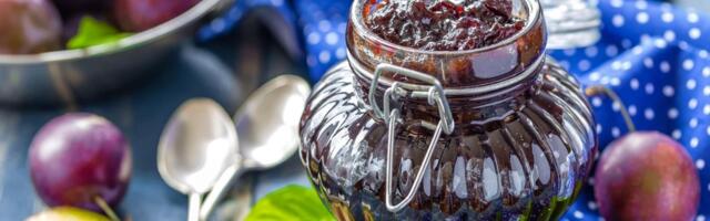 Recept za najukusniji džem od šljiva: Tajna je u jednom sastojku koji potpuno menja ukus!