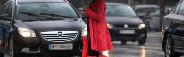 VOZAČI, BUDITE NA OPREZU, OČEKUJU SE LOŠI USLOVI VOŽNJE, preporučuje se korišćenje lanaca u planinskim predelima