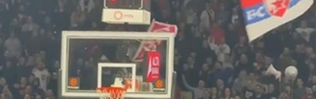Navijači Zvezde pred derbi sa Partizanom u Evroligi posvetili pesmu Grobarima, Delije "zagrmele" iz sveg glasa