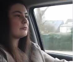 SIMONU 70 PRIJATELJA IZNENADILO AUTOM! Diplomirala, položila vozački, kola nema! A onda je stiglo iznenađenje, organizovali se u tajnosti... (VIDEO)