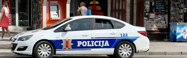 STUDENT PAO SA ČETVRTOG SPRATA DOMA! Teško je povređen, policija i hitna pomoć na licu mesta