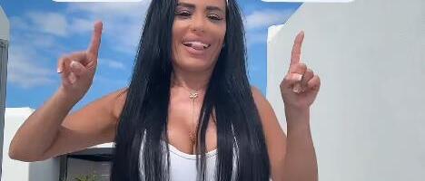 Vatrena Grkinja zapalila Balkan: Birala između Albanaca, Italijana i Srba, a kad je videla našu trobojku, usledio je šok! (VIDEO)