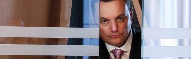 Neverovatno bahanalisanje Šurbatovića! Bivši gensek FSS spopadao žene po barovima u inostranstvu!?