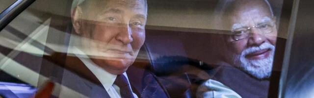 INDIJSKI PREMIJER PREKRŠIO PROTOKOL PRILIKOM DOČEKA PUTINA: Kremlj hitno reagovao, ovaj gest sve iznenadio! (VIDEO,. FOTO)