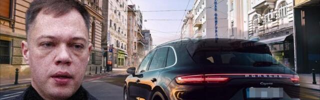 EVO KAKO NA DELU IZGLEDA "TEŽAK ŽIVOT" BLOKADERA! Petar Đurić snimljen u "pošeu" od 120.000 vera, pa još kao učesnik saobraćajne nesreće! (FOTO)