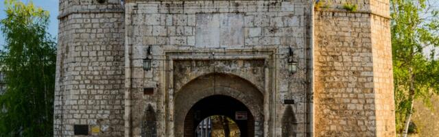 Nije najveća, ali je najposebnija: Nekada je ova tvrđava bila rimski logor, a danas simbol srpskog grada