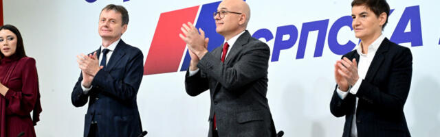 Седница Главног одбора СНС завршена након више од два сата