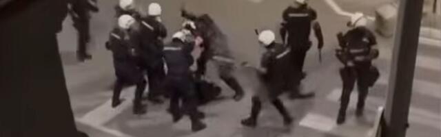 Pendrečenje, šutiranje: Šta je sve pokazao forenzički nalaz žrtava policijskog nasilja na protestu u Valjevu