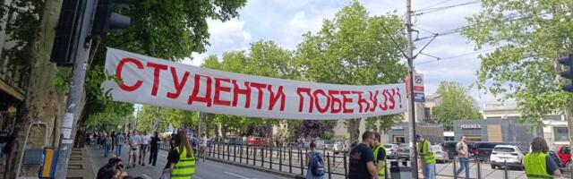 Studenti iz Kragujevca nastavili put do Kraljeva, na skup „Sve se vidi na Vidovdan“
