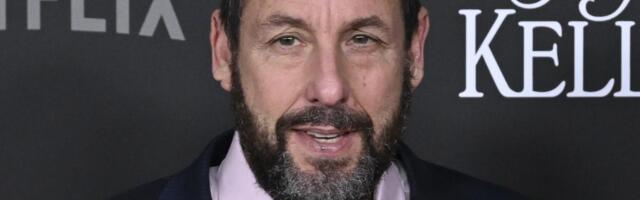 "Samo tako nećete imati probleme!" Savet koji je Adam Sendler dao Tejlor Svift i njenom mužu nasmejao je i dirnuo sve goste