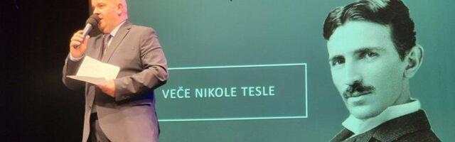 ODRŽANA MANIFESTACIJA ''VEČE NIKOLE TESLE'' U POSTOJNI: Andriji Jorgiću uručena plaketa za podršku očuvanju srpske tradicije i kulture u Sloveniji