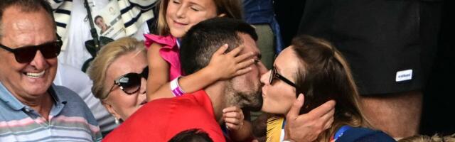 "Odlučila sam da barem u svom domu promenim taj običaj!" Jelena Đoković otkrila neobičnu zabranu koju moraju svi da poštuju!