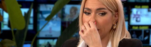 Drama ispred Pinka! Jovana Jeremić u suzama cepala papire: "Da li je moguće?!"