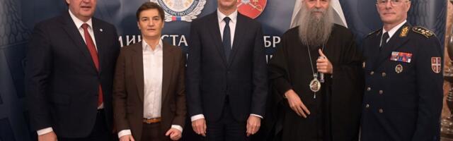 Svečani prijem povodom Dana Vojske Srbije! Ministar Gašić i general Mojsilović dočekali patrijarha Porfirija, premijera Macuta, Anu Brnabić...