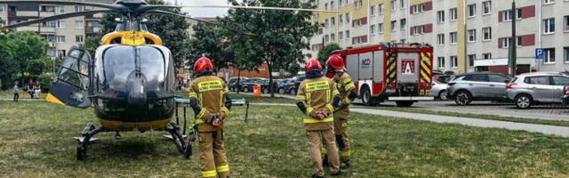 DEVOJČICA PALA SA 11. SPRATA SOLITERA, MAJKA U TOM TRENUTKU SPAVALA! Užasavajuća scena, helikopterom je prebacili u bolnicu: Ovo joj je SPASILO ŽIVOT? (FOTO)