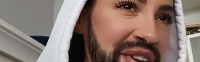 (FOTO): TRANSFORMACIJA POZNATE SRPSKE PEVAČICE NAPRAVILA HAOS NA INTERNETU! Nikada je ne biste prepoznali!