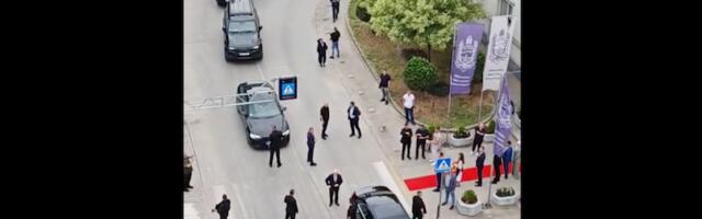 Predsednik Albanije u Bujanovcu, revolt građana zbog prisustva dugih cevi