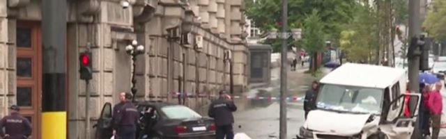 OTKRIVAMO FATALNI DETALJ UDESA KOD VLADE SRBIJE Rade je projurio na crveno, POLICIJA NA LICU MESTA UTVRDILA STRAŠAN DETALJ