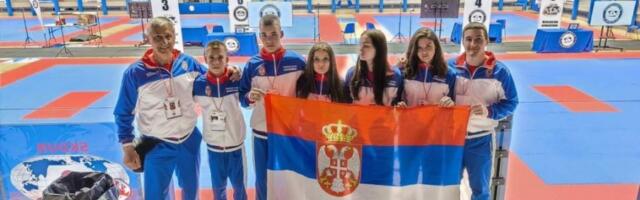 I JAGODINCI U REPREZENTACIJI: Na Evropskom šotokan karate prvenstvu reprezentaciju Srbije činilo i šest karatista iz Jagodine (FOTO)