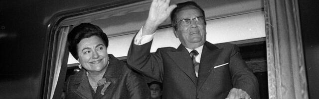 Ко о чему, Јавни сервис о Титу