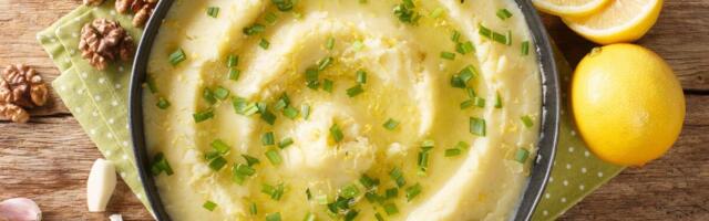 Pravo čudo od jaja i krompira: Kremasta salata koja odlično ide uz meso, ovo mora da zna svaka domaćica