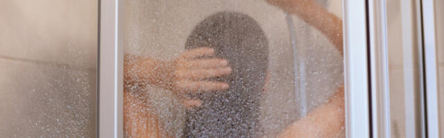 Horor u Engleskoj: Otkriveno šta je muškarac radio sa bočicama šampona i olovkama, osuđen na robiju